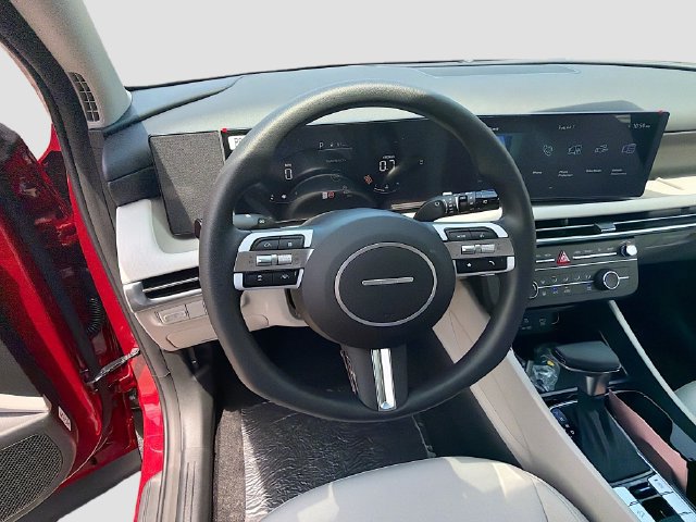 New 2026 Hyundai Tucson SE FWD image 11