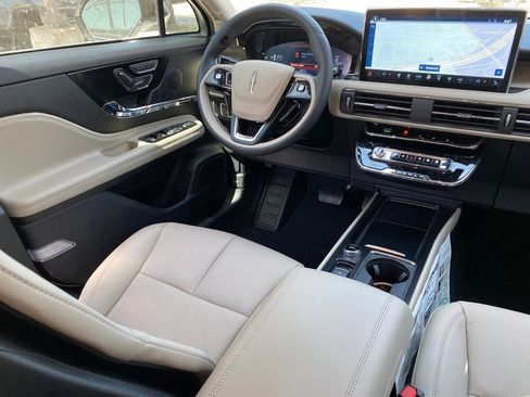 New 2026 Lincoln Corsair Reserve image 15