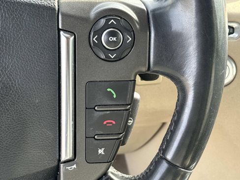 Used 2016 Land Rover LR4 HSE LUX image 24