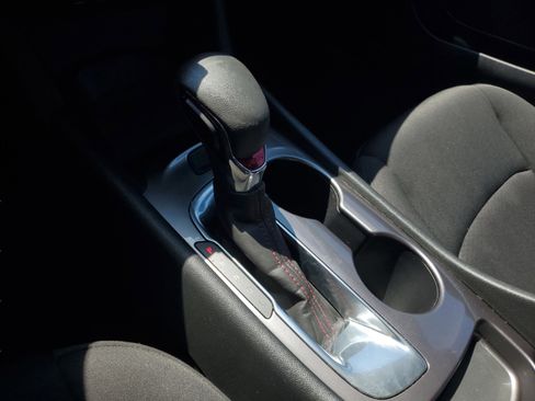 Used 2021 Chevrolet Malibu RS image 25