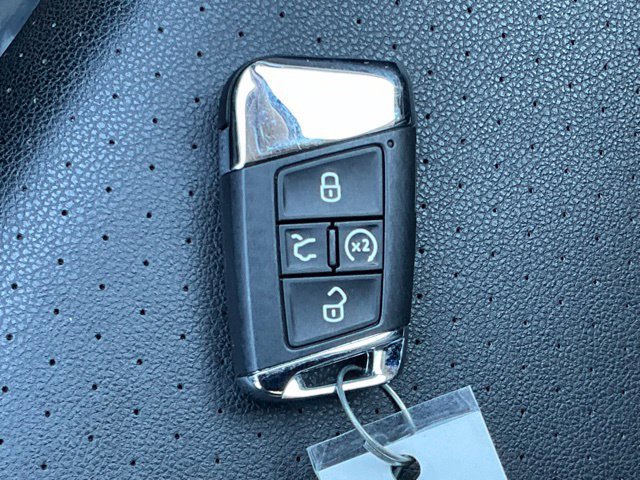 Certified 2023 Volkswagen Atlas SEL R-Line AWD/4WD image 34
