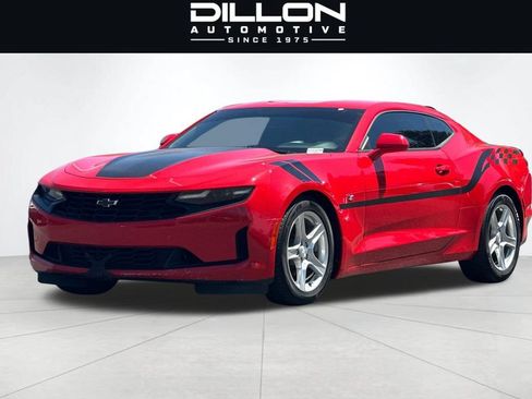 Used 2020 Chevrolet Camaro LT RWD image 8