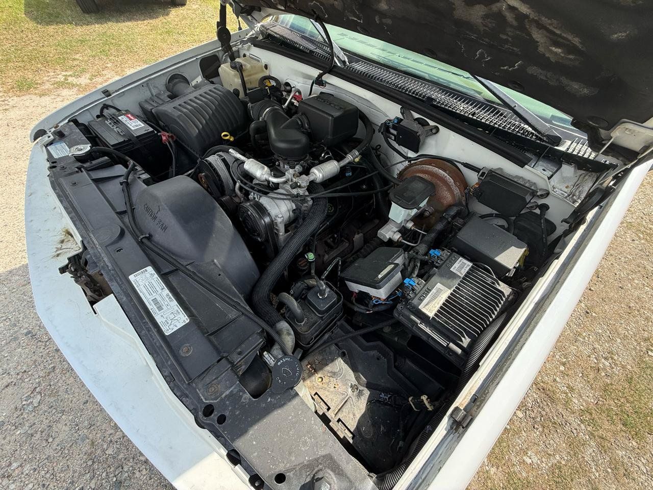 Used 1998 GMC Yukon 2WD 4-Door w/ Marketing Opt Pkg 5 image 33