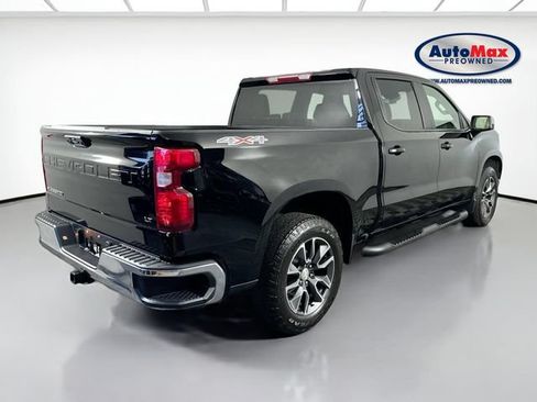Used 2024 Chevrolet Silverado 1500 LT AWD/4WD image 7