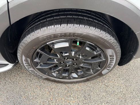 Used 2021 Kia Telluride EX w/ EX Premium Package AWD/4WD image 10
