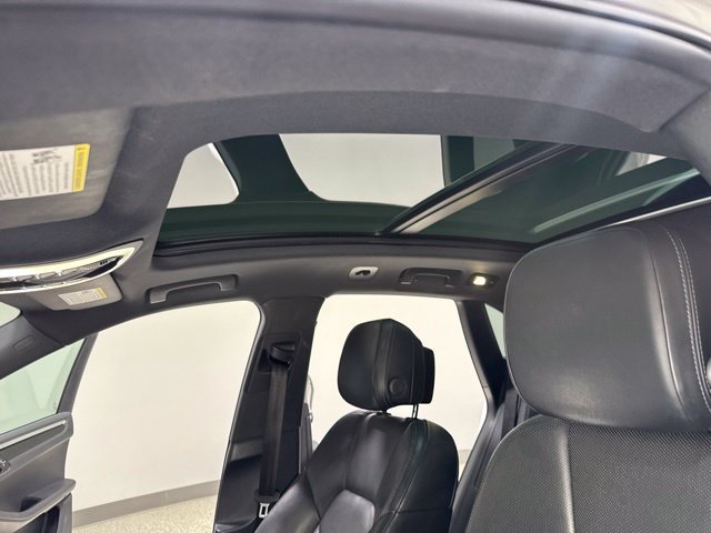 Used 2024 Porsche Macan w/ Premium Plus Package AWD/4WD image 2