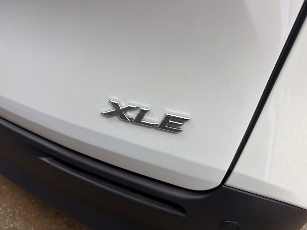 Used 2025 Toyota Sienna XLE w/ XLE Plus Package AWD/4WD image 26