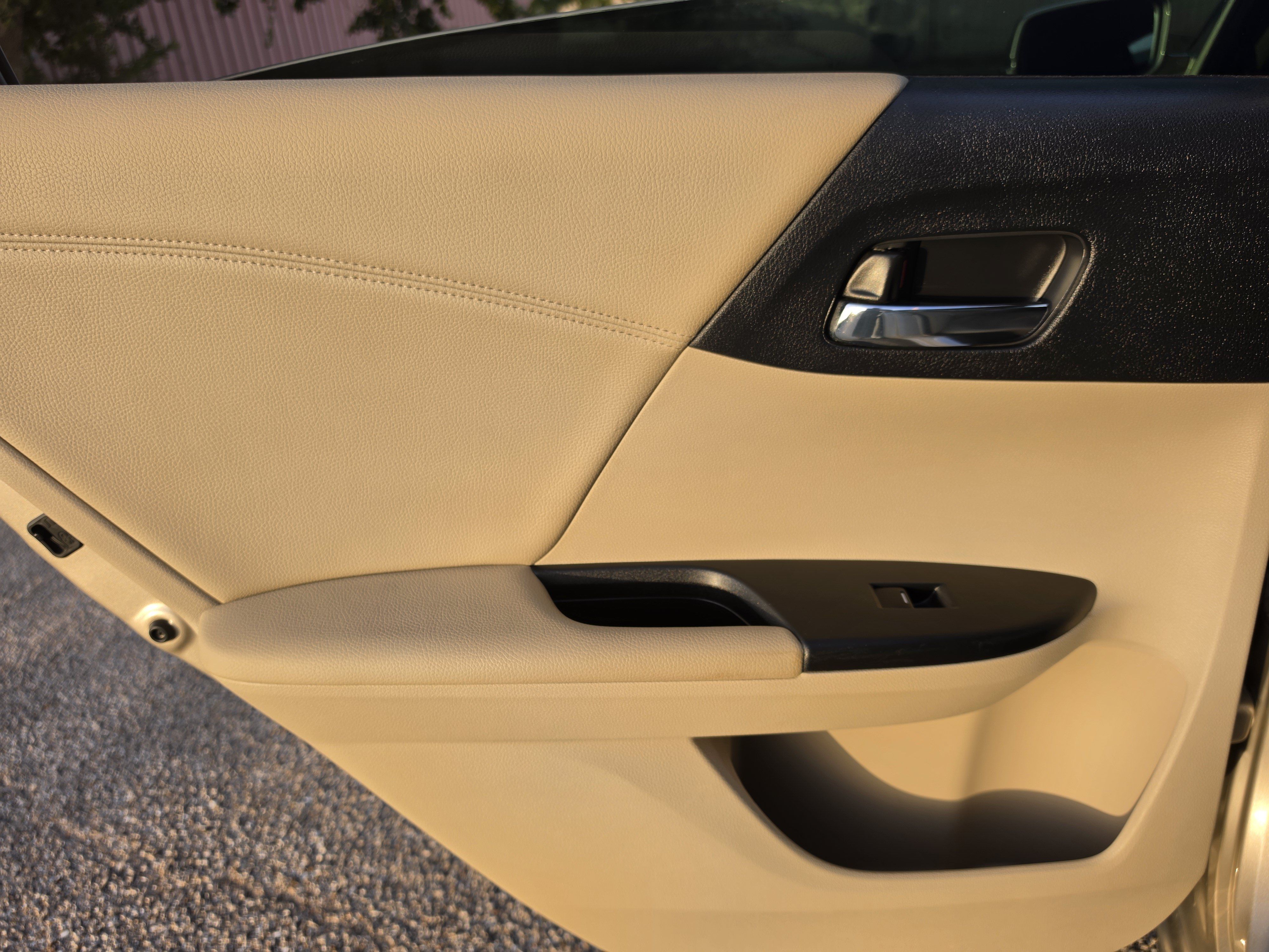 Used 2015 Honda Accord EX-L image 19