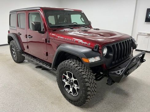 Used 2021 Jeep Wrangler Unlimited Rubicon w/ Cold Weather Group image 2