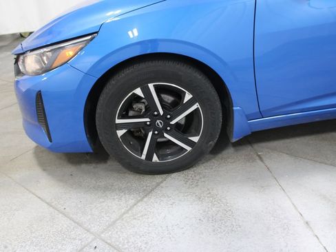 Used 2024 Nissan Sentra SV FWD image 14