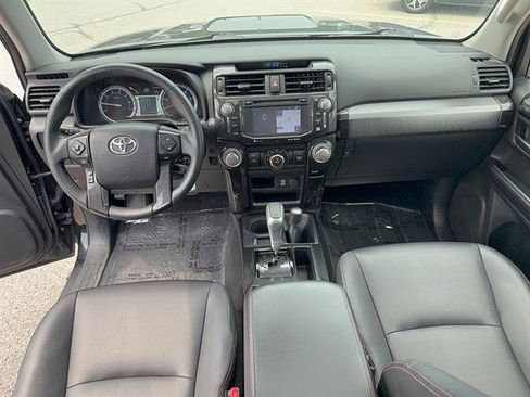 Used 2019 Toyota 4Runner TRD Off-Road Premium AWD/4WD image 15