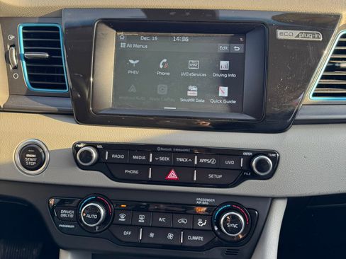 Used 2019 Kia Niro LX image 15