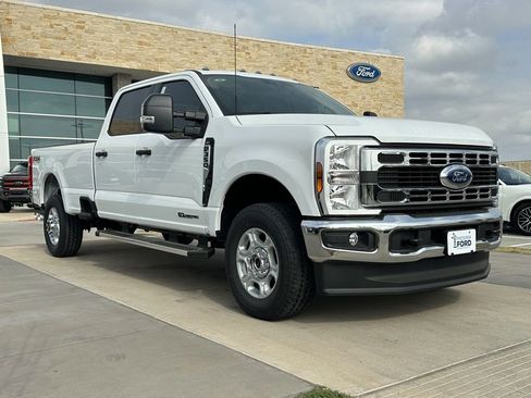 New 2026 Ford F350 XLT w/ FX4 Off-Road Package image 50