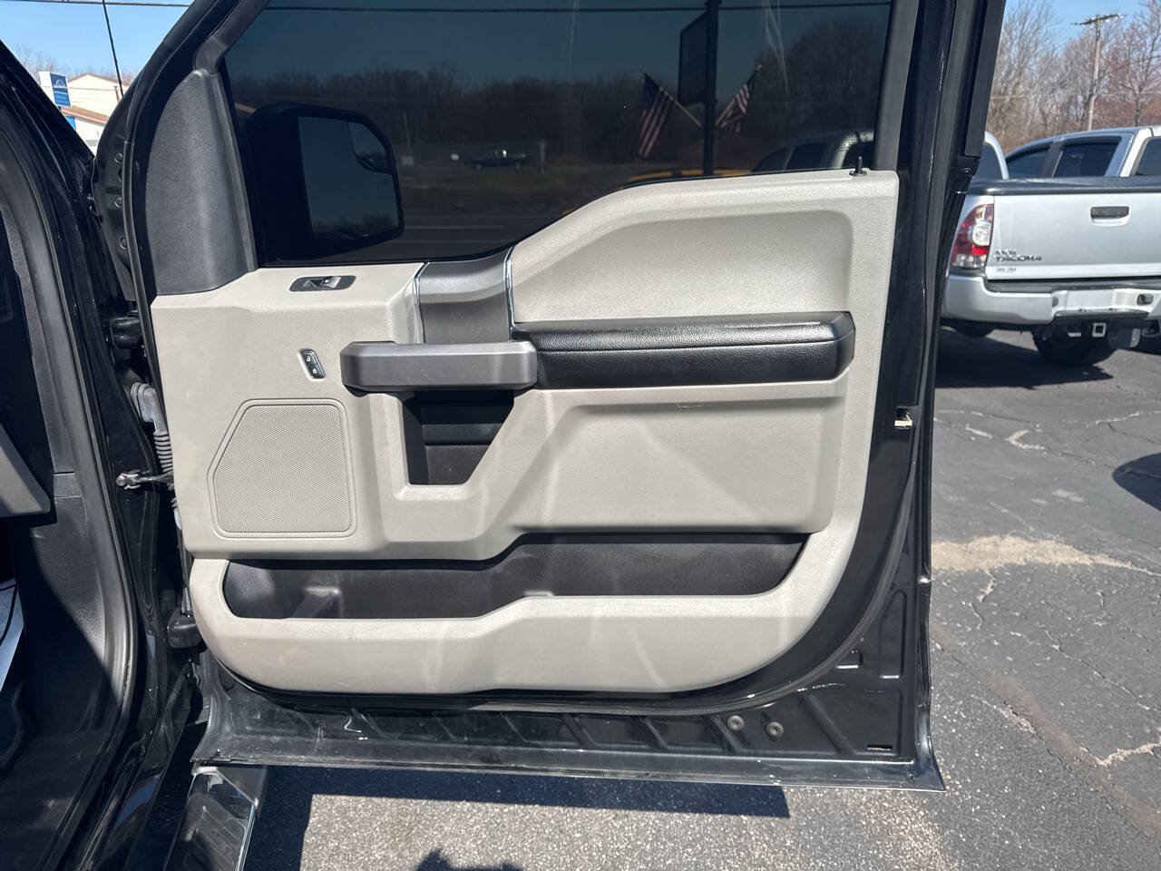 Used 2020 Ford F150 XLT w/ Equipment Group 302A Luxury AWD/4WD image 26
