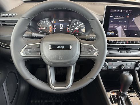 New 2026 Jeep Compass Latitude AWD/4WD image 25