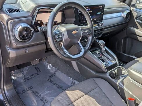 Used 2024 Chevrolet Colorado LT RWD image 18