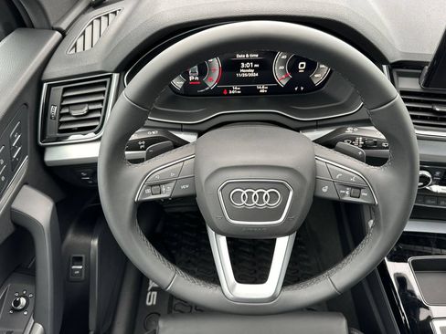 Used 2025 Audi Q5 2.0T Premium w/ Convenience Plus Package AWD/4WD image 13