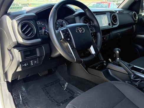 Certified 2018 Toyota Tacoma TRD Sport w/ Technology Package RWD image 22