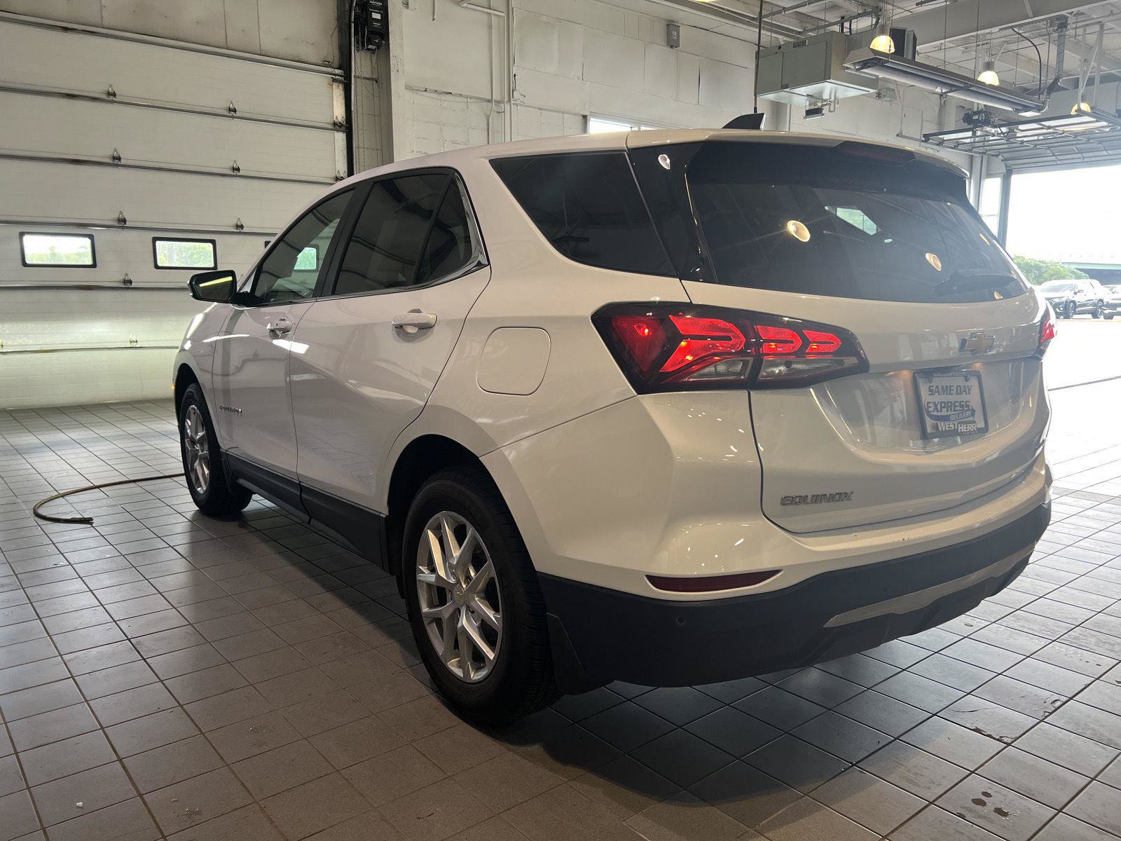 Used 2023 Chevrolet Equinox LT w/ LPO, Floor Liner Package AWD/4WD image 6