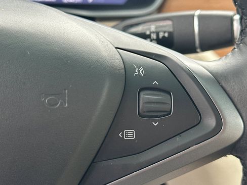 Used 2020 Tesla Model X Long Range image 30