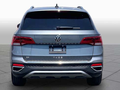 Used 2022 Volkswagen Taos SE FWD image 5