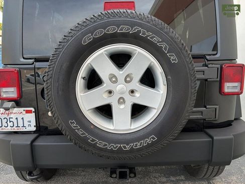 Used 2013 Jeep Wrangler Unlimited Sport image 19