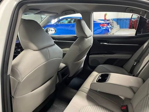 Used 2024 Toyota Camry SE FWD image 17
