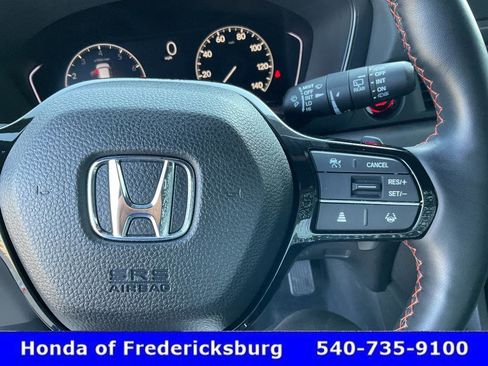 Certified 2025 Honda Pilot TrailSport image 33