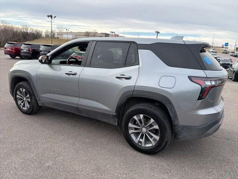 Used 2025 Chevrolet Equinox LT image 28