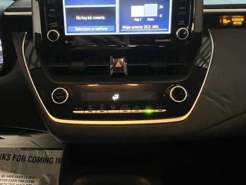 Used 2022 Toyota Corolla LE image 16