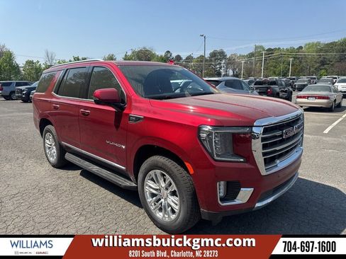 Used 2024 GMC Yukon SLT w/ SLT Premium Package image 1