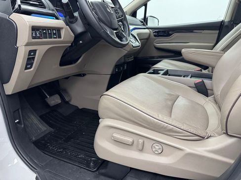 Used 2023 Honda Odyssey Elite image 14