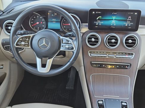 Used 2020 Mercedes-Benz GLC 300 image 27