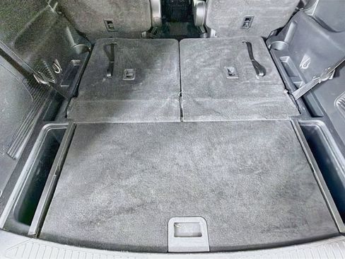 Used 2024 Ford Explorer XLT w/ Equipment Group 202A AWD/4WD image 16