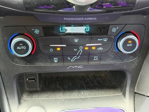 Used 2018 Ford Focus ST w/ Equipment Group 401A FWD image 22