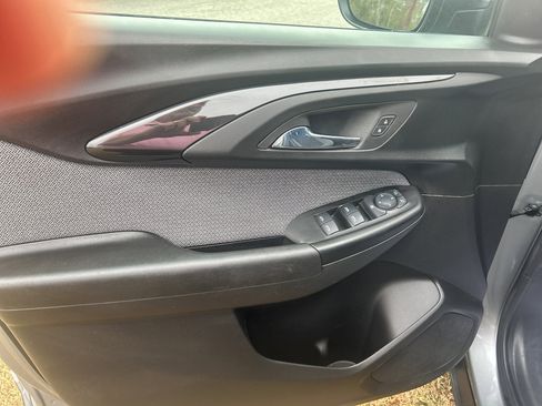 Used 2023 Chevrolet TrailBlazer LT w/ Convenience Package image 17