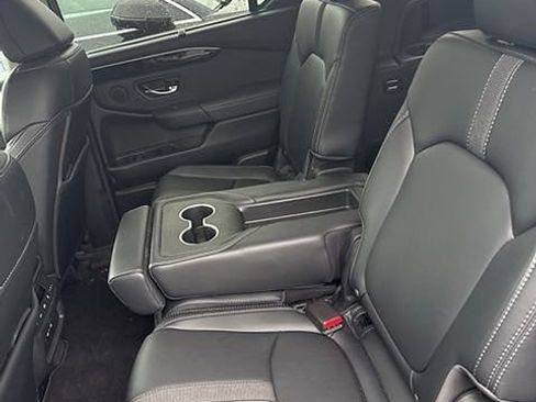 Used 2024 Honda Pilot EX-L image 7