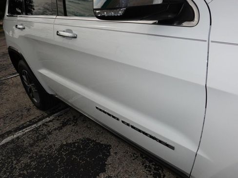 Used 2017 Jeep Grand Cherokee Limited RWD image 11