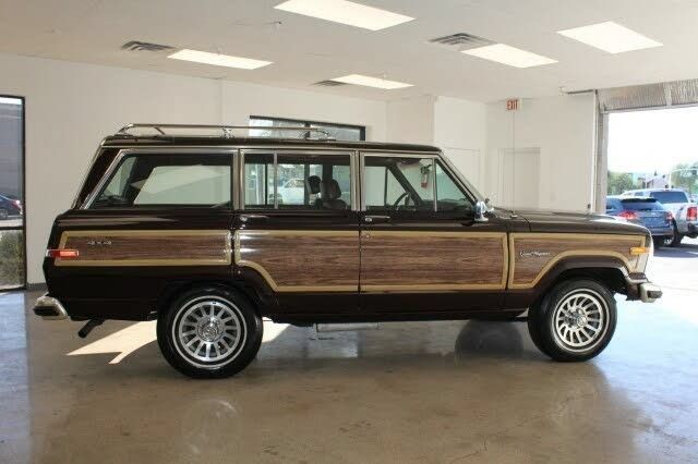 Used 1989 Jeep Grand Wagoneer AWD/4WD image 9