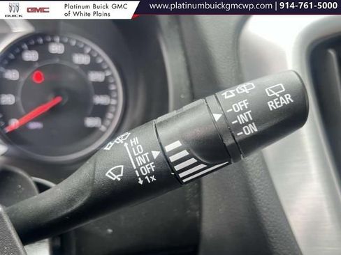 Used 2024 GMC Terrain SLE w/ Driver Convenience Package image 20