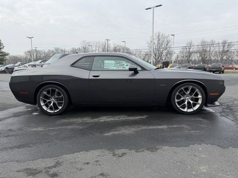 Used 2019 Dodge Challenger R/T w/ Plus Package image 7