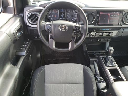 Used 2023 Toyota Tacoma TRD Sport image 3