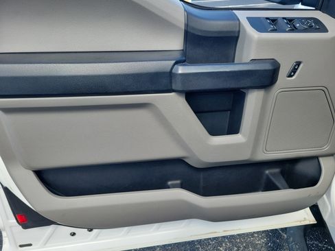Used 2017 Ford F150 XL w/ Equipment Group 101A Mid RWD image 19