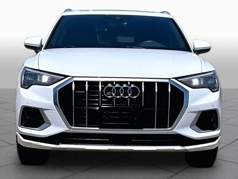 Used 2020 Audi Q3 2.0T Premium w/ Convenience Package AWD/4WD image 4