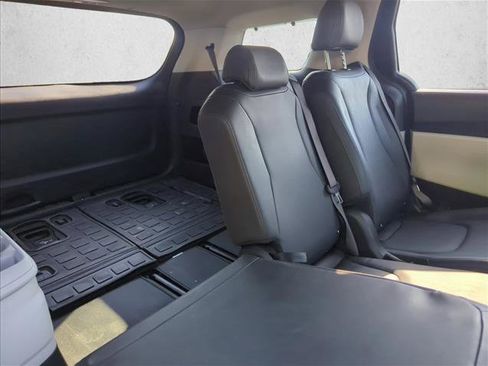 Used 2024 Kia Carnival SX FWD image 25