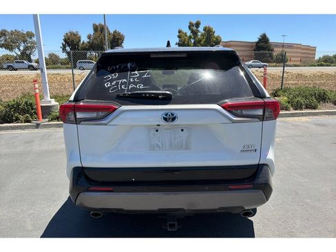 Used 2019 Toyota RAV4 XSE AWD/4WD image 6