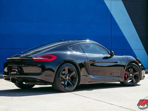 Used 2016 Porsche Cayman image 3