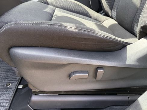 Used 2023 Subaru Ascent Premium w/ Convenience Package AWD/4WD image 26