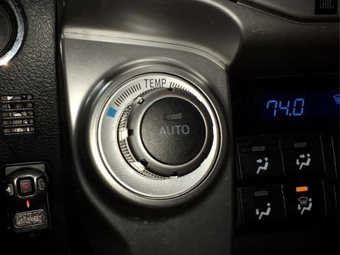 Used 2015 Toyota 4Runner Limited AWD/4WD image 12
