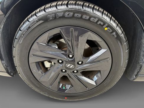 Used 2022 Hyundai Elantra SEL w/ Convenience Package image 9